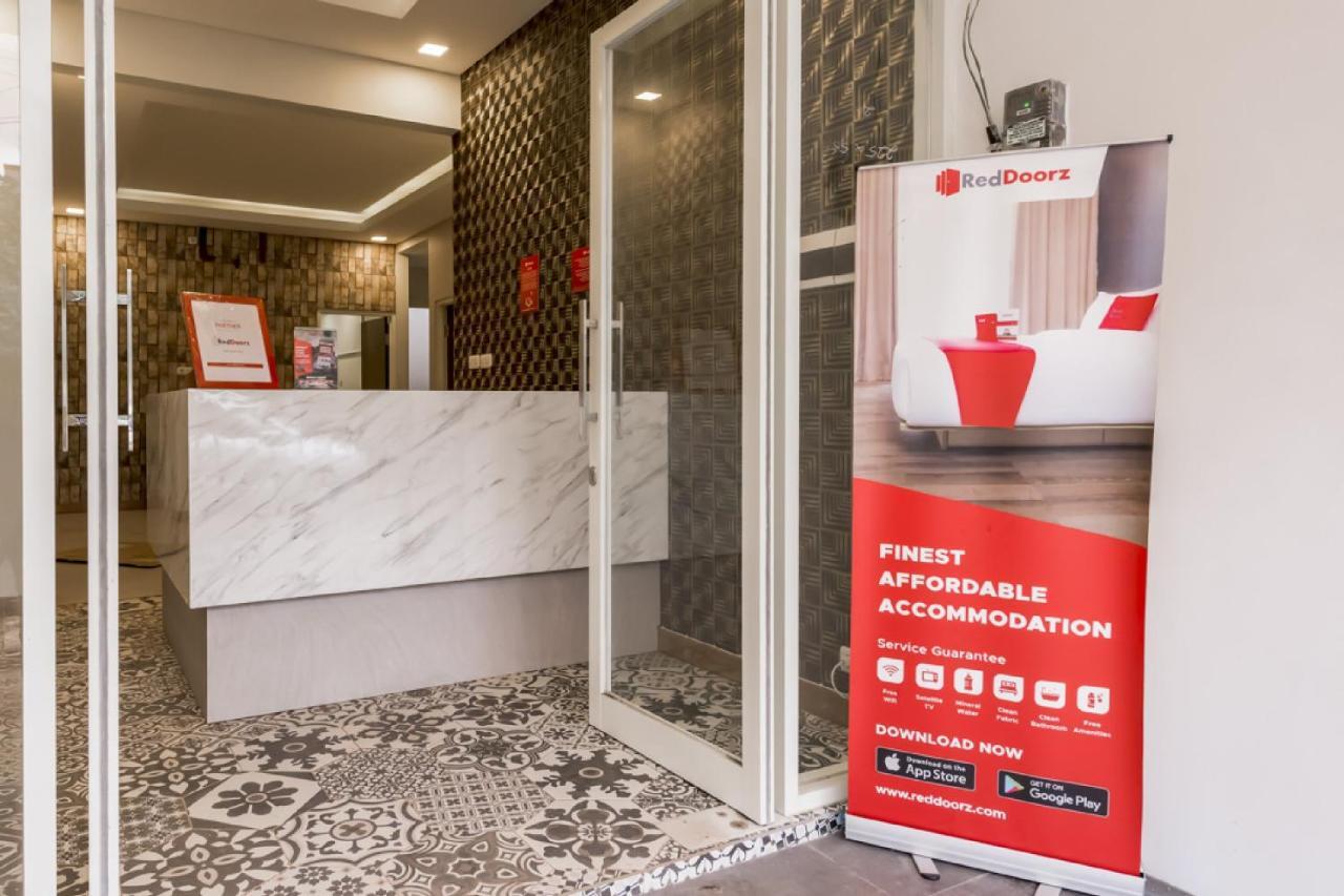 Reddoorz Syariah @ Griya Shanta Malang Zewnętrze zdjęcie